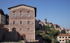 Sassetta Holiday